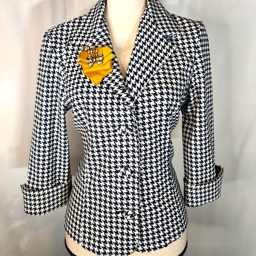 Stylish Black and White Houndstooth Women's Jacket